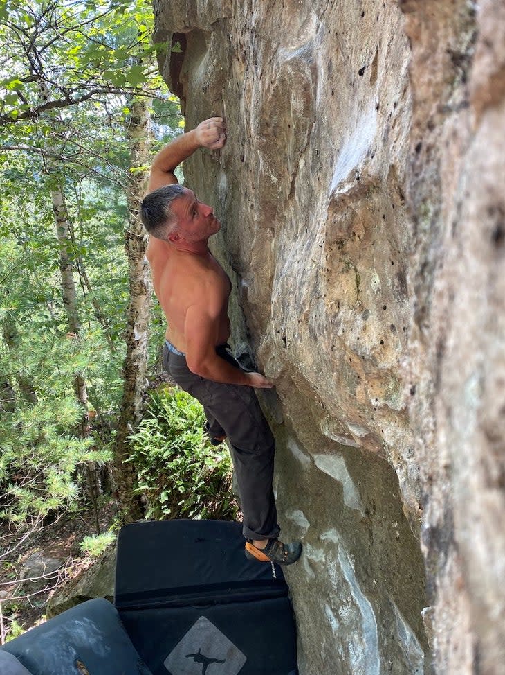 <span class="article__caption">Dan Blake climbing Anthrasite (V7)</span> (Photo: Brendan Baars)