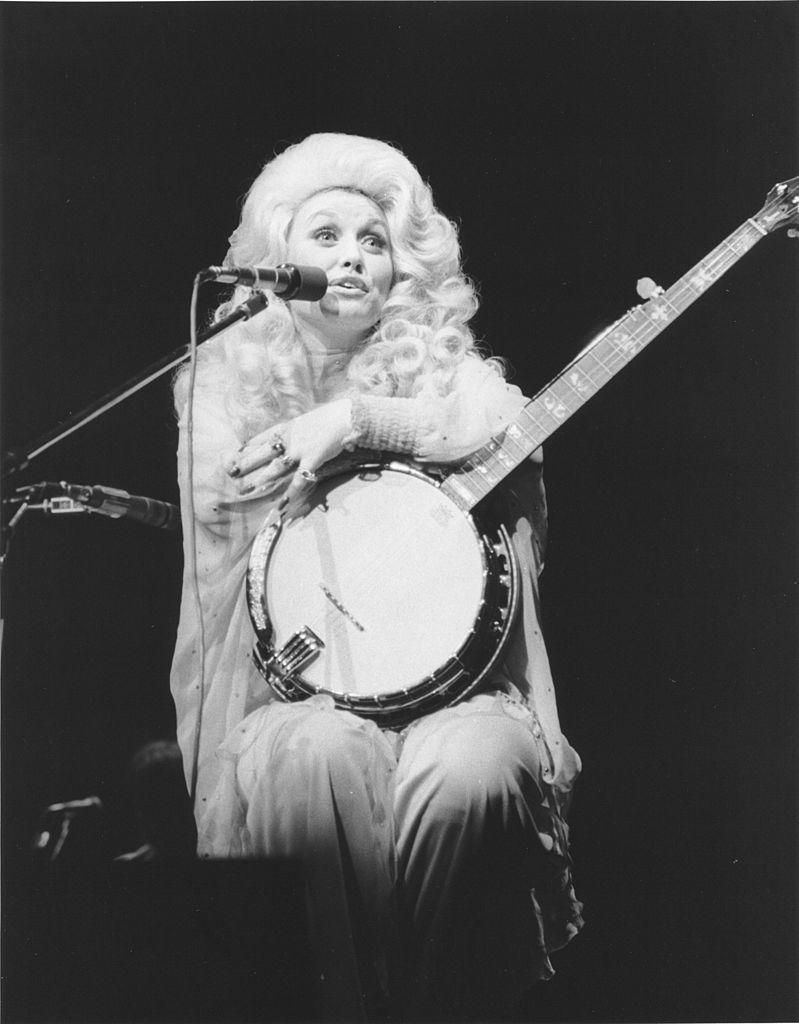 dolly parton 1977 photo by chris walterwireimage