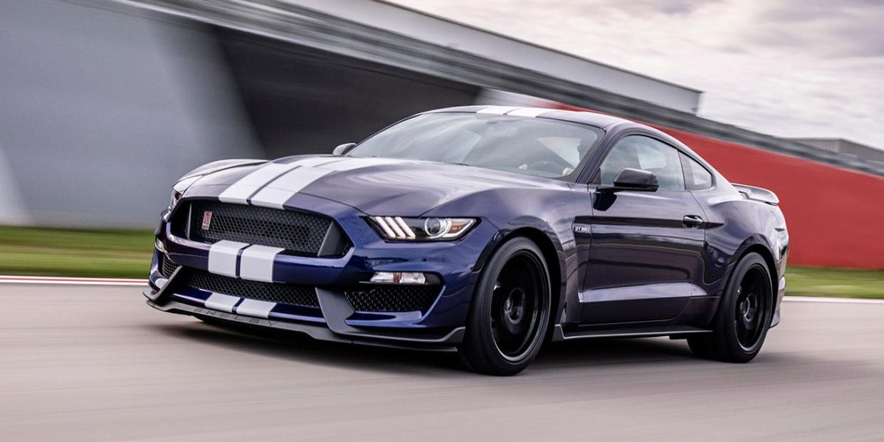 Ford Mustang Shelby GT350 (1)