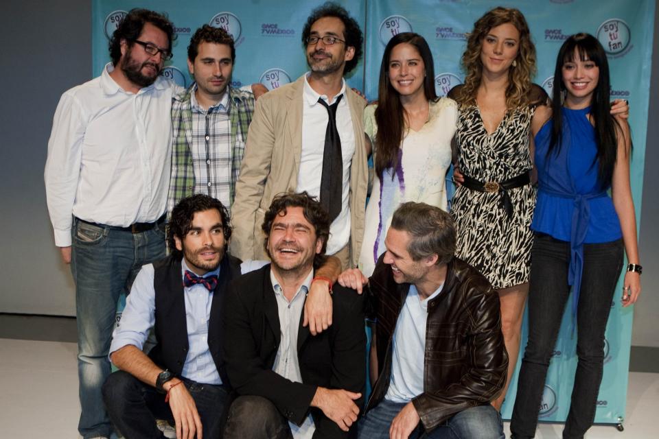 Cast de 'Soy tu fan'. Foto: Alejandro Godinez/LatinContent/Getty Images