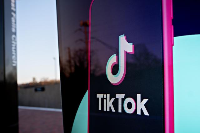 TikTok Divestment Bill Moves Ahead in House as Trump Wavers