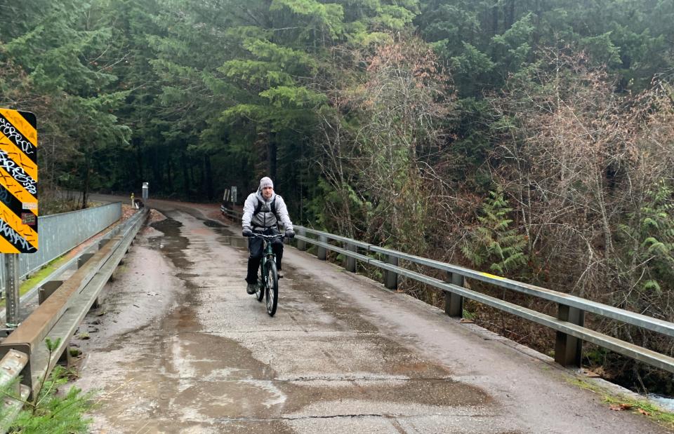 Zach Urness rode his bike to Umpqua Hot Springs on Thorn Prairie Road 3401.