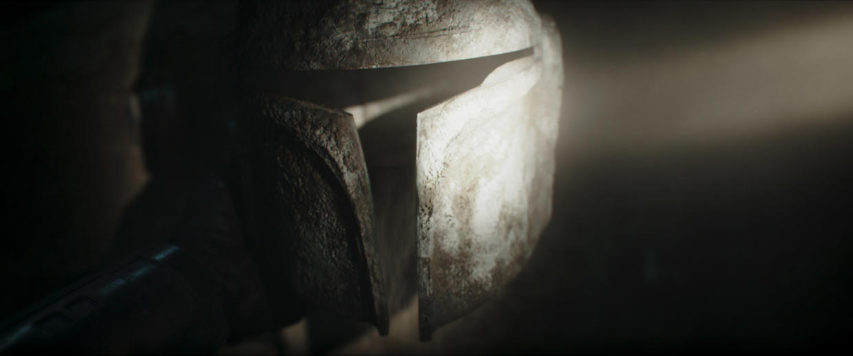 A Mandalorian helmet from a scene in 'The Mandalorian' season 3