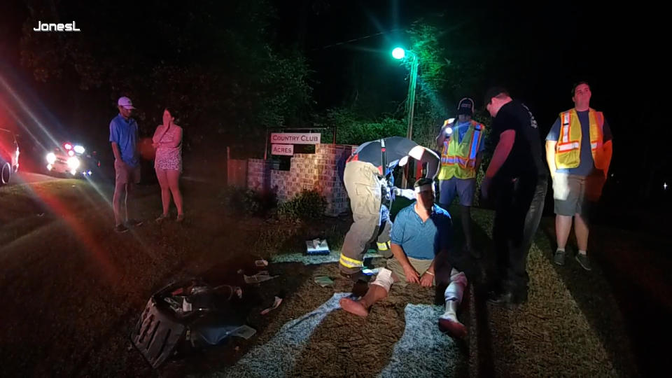 Clarendon County first responders work to bandage King Cutter’s head on scene. Sgt. Lane Jones asked Cutter to let medics take him to the emergency room multiple times, but Cutter refused before later agreeing to seek medical attention. (Source: Clarendon County Sheriff’s Office)