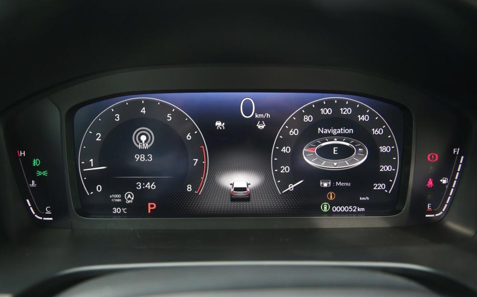 高科技的10.2吋數位儀錶板是頂規Prestige車型的專屬標配，其餘兩車型皆為7吋配置。