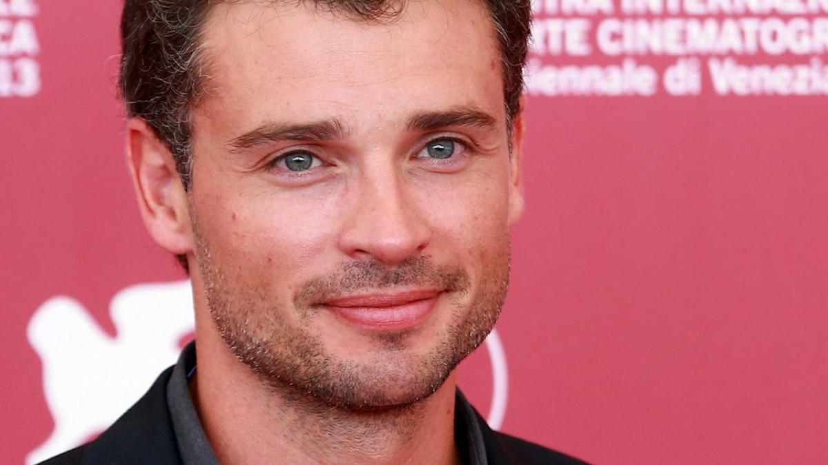 Lucifer First Look Tom Welling Makes His Debut 