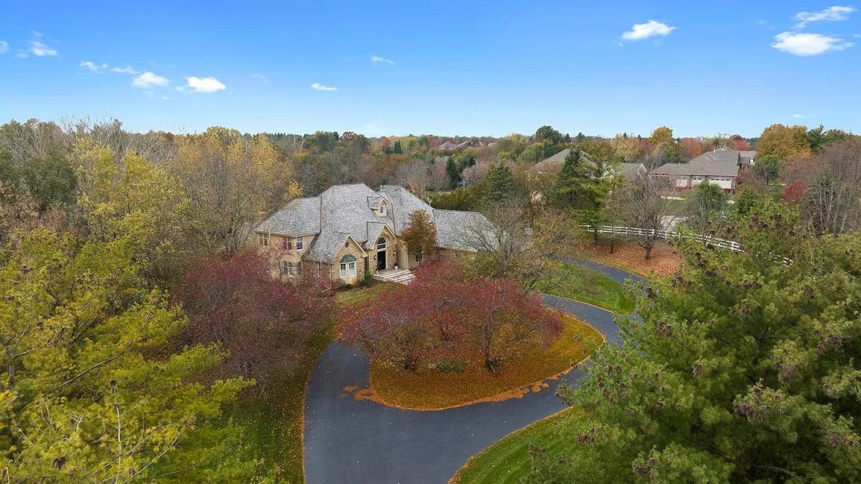 This home at 956 Centerbridge Lane in Belvidere sold for $805,000 on Dec. 15, 2023.