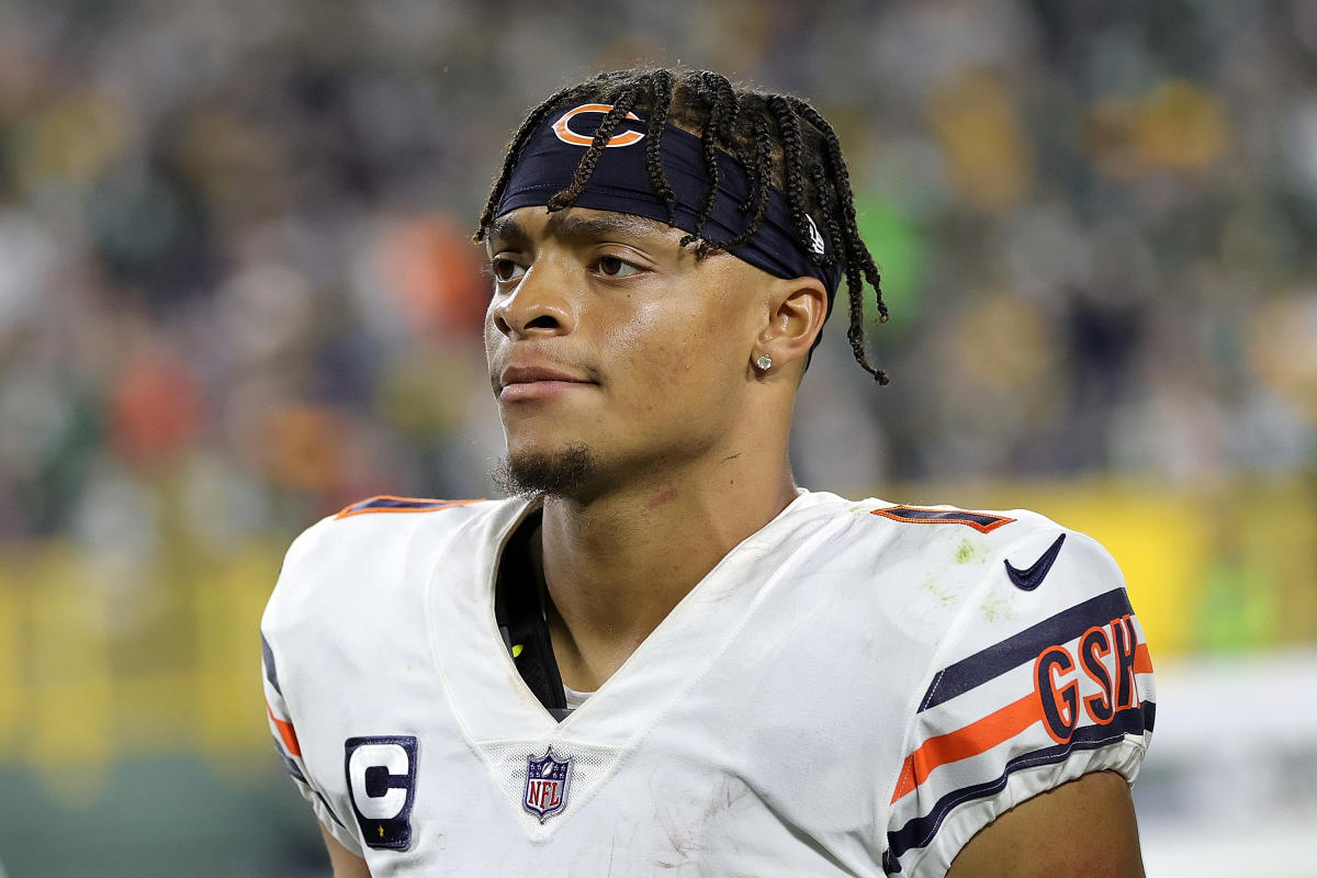 Debunking excuses for Bears to sit Justin Fields Week 1 - Windy