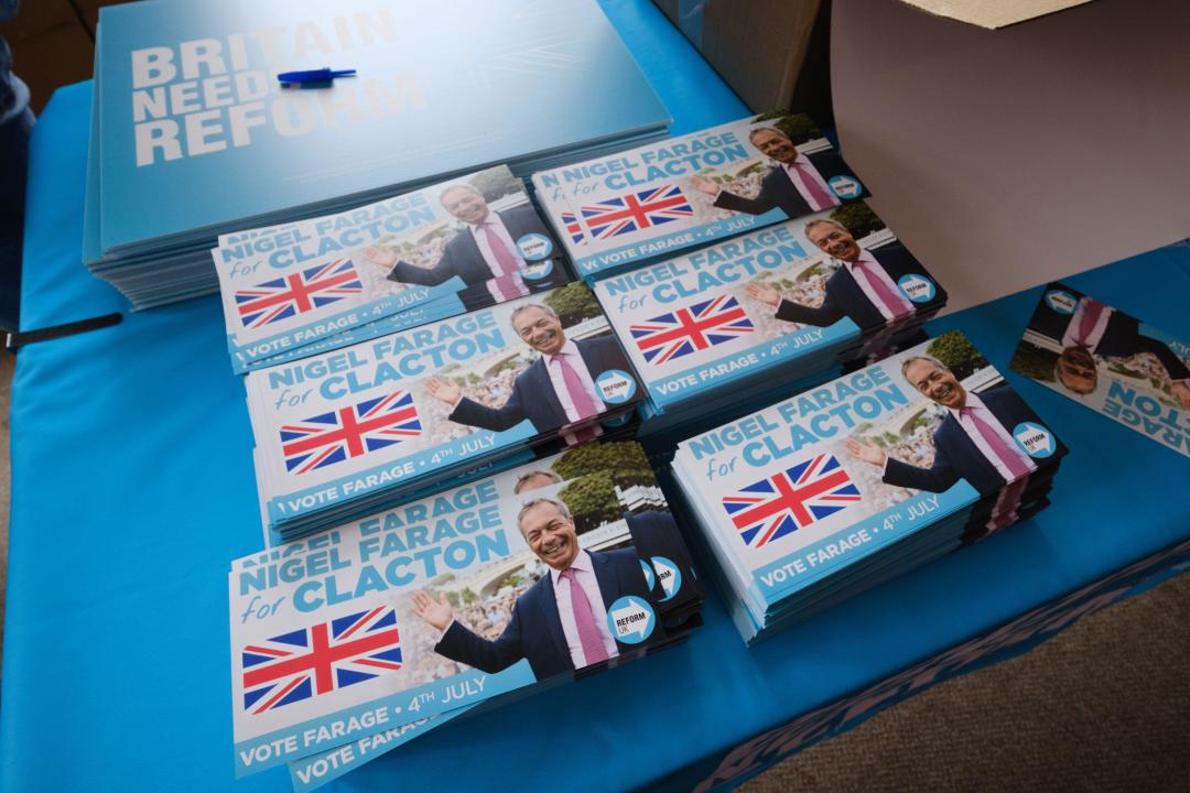 Nigel Farage Election , Clacton on Sea, UK, 8, June,2024   Reform Party Leader Nigel Farage speaking to activists in  Clacton-on-Sea,, Essex today.