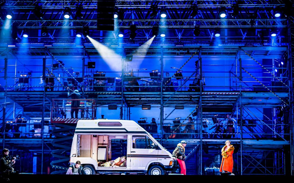 ENO Drive & Live - La bohème at Alexandra Palace  - © Lloyd Winters. Courtesy of English National Opera