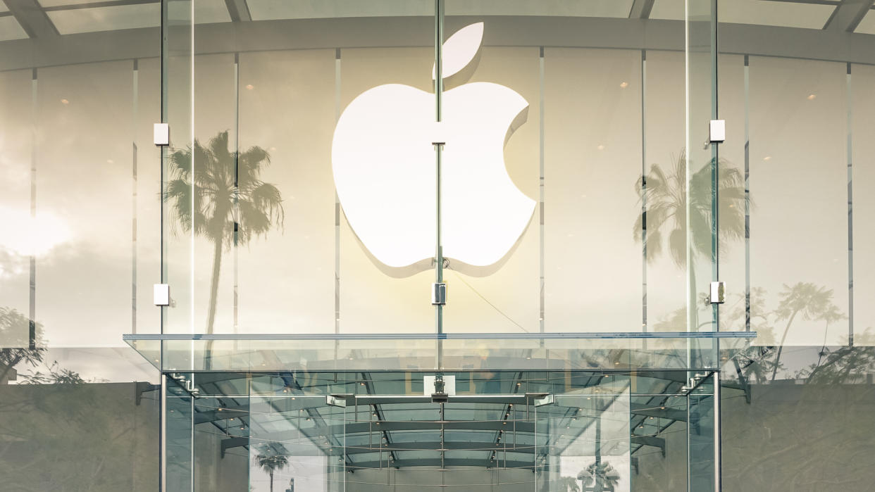 Apple store on 3rd Street Promenade in Santa Monica CA United St