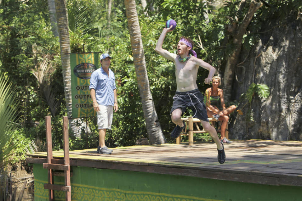 "Cut Off the Head of the Snake" - John Cochran competes in the Reward Challenge during the ninth episode of "Survivor: Caramoan - Fans vs. Favorites."
