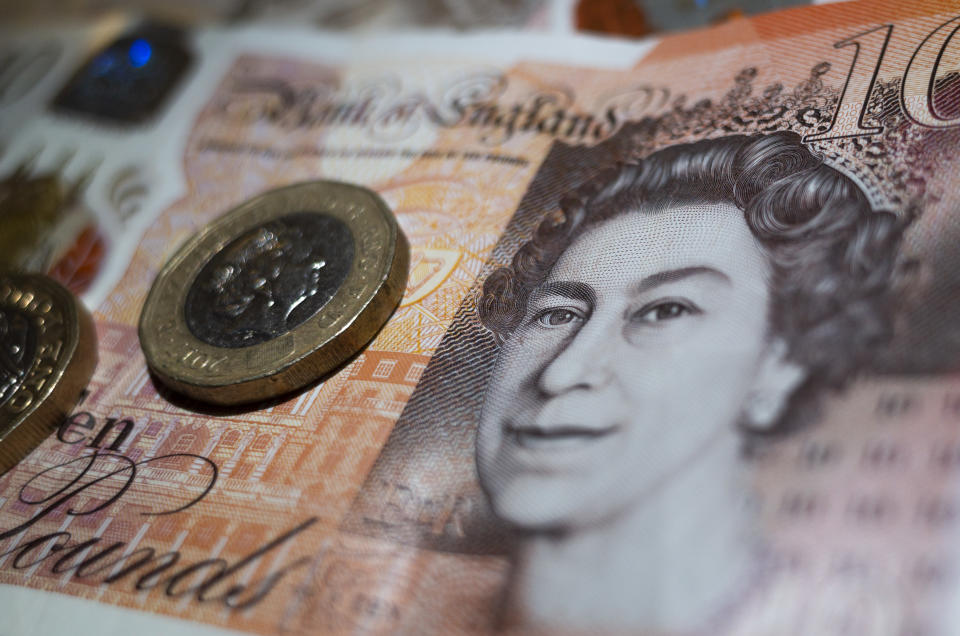 The FTSE 100 lost steam after experts warned of a 'grim' outlook for the pound. Photo: Daniel Harvey Gonzalez/In Pictures via Getty