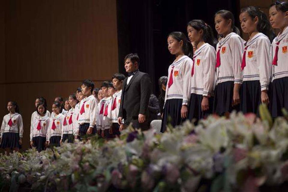 2017年「紀念二二八事件七十週年：福爾摩沙之春音樂會」，由台北市立交響樂團、國立實驗合唱團及敦化國小合唱團聯合演出，總統蔡英文也出席。(翻攝自總統府官網)