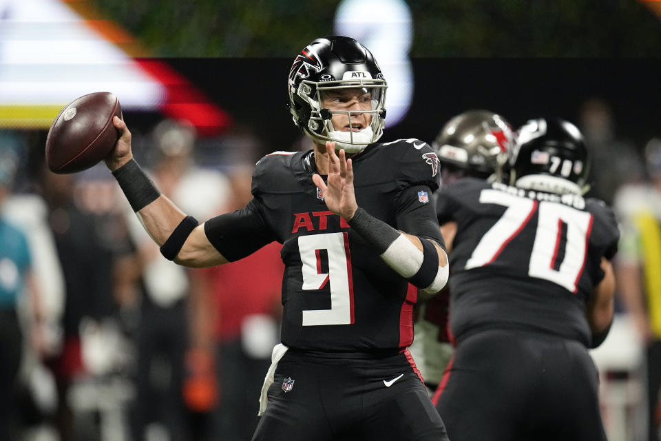 Atlanta Falcons quarterback Desmond Ridder (9) looks for an open receiver during the first half of an NFL football game against the Tampa Bay Buccaneers, Sunday, Dec. 10, 2023, in Atlanta. (AP Photo/Mike Stewart)