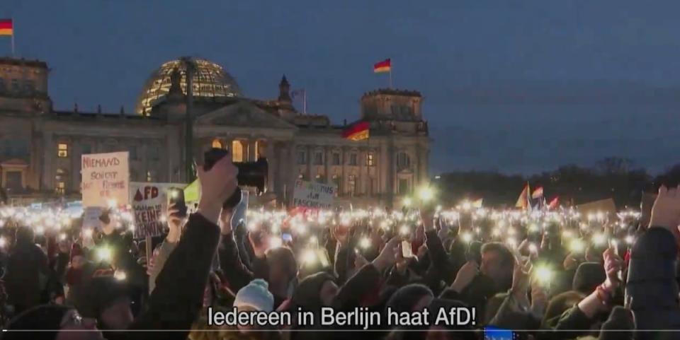 針對極右派「德國另類選擇黨」高層疑討論大規模驅逐外籍公民的計劃，德國爆發近1個月的全國性抗議活動。3 日，德國更有約 20 萬人走上街頭。   圖：取自「X」@cisrit