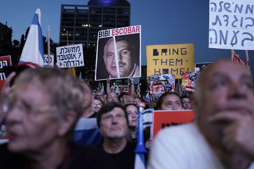 People protest against Israeli Prime Minister Benjamin Netanyahu's government and call for the release of hostages held in Gaza by Hamas, Tel Aviv, May 18, 2024