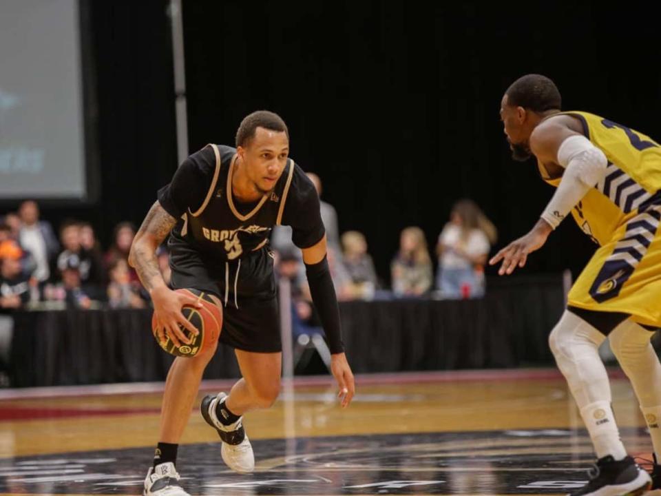 The Newfoundland Growlers made their debut in the Canadian Elite Basketball League in June but now the league is shutting down the franchise. (Growlersbball/Twitter - image credit)