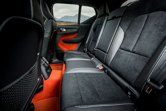 volvo-t5-back-seats