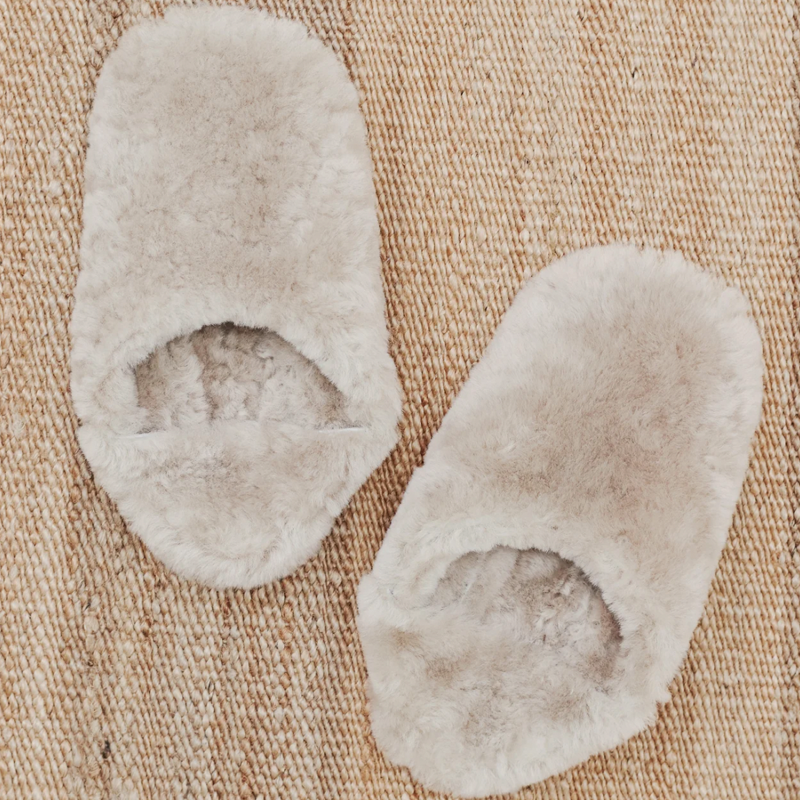 <p><a href="https://go.redirectingat.com?id=74968X1596630&url=https%3A%2F%2Fwww.jennikayne.com%2Fproducts%2Fshearling-moroccan-slipper-smoke&sref=https%3A%2F%2Fwww.esquire.com%2Flifestyle%2Fg2121%2Fmothers-day-gift-guide%2F" rel="nofollow noopener" target="_blank" data-ylk="slk:Shop Now;elm:context_link;itc:0;sec:content-canvas" class="link ">Shop Now</a></p><p>Shearling Moroccan Slipper</p><p>jennikayne.com</p><p>$275.00</p>