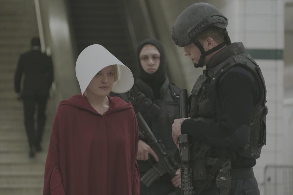 the-handmaids-tale-recap-season-1-episode-4