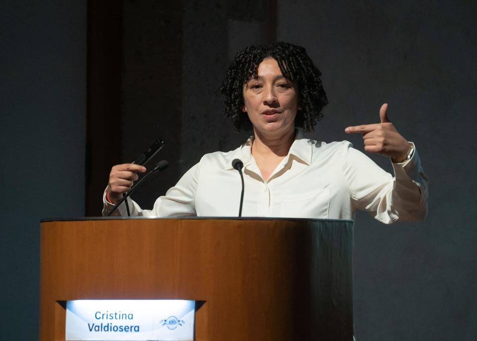 Cristina Valdiosera en una ponencia