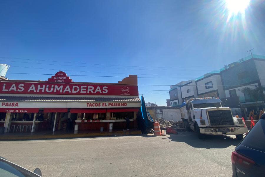 Demuelen taquería "Las 3 Salsas" en "Las Ahumaderas" de Tijuana