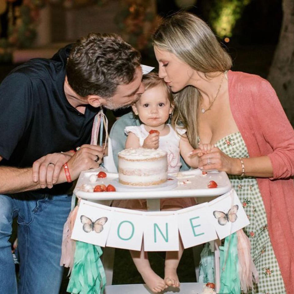 <p>Pau Gasol's daughter <a href="https://people.com/parents/pau-gasol-welcomes-first-child-with-wife-catherine-mcdonnell/" rel="nofollow noopener" target="_blank" data-ylk="slk:Elisabet Gianna;elm:context_link;itc:0;sec:content-canvas" class="link ">Elisabet Gianna</a> turned 1 on Sept. 10.</p>