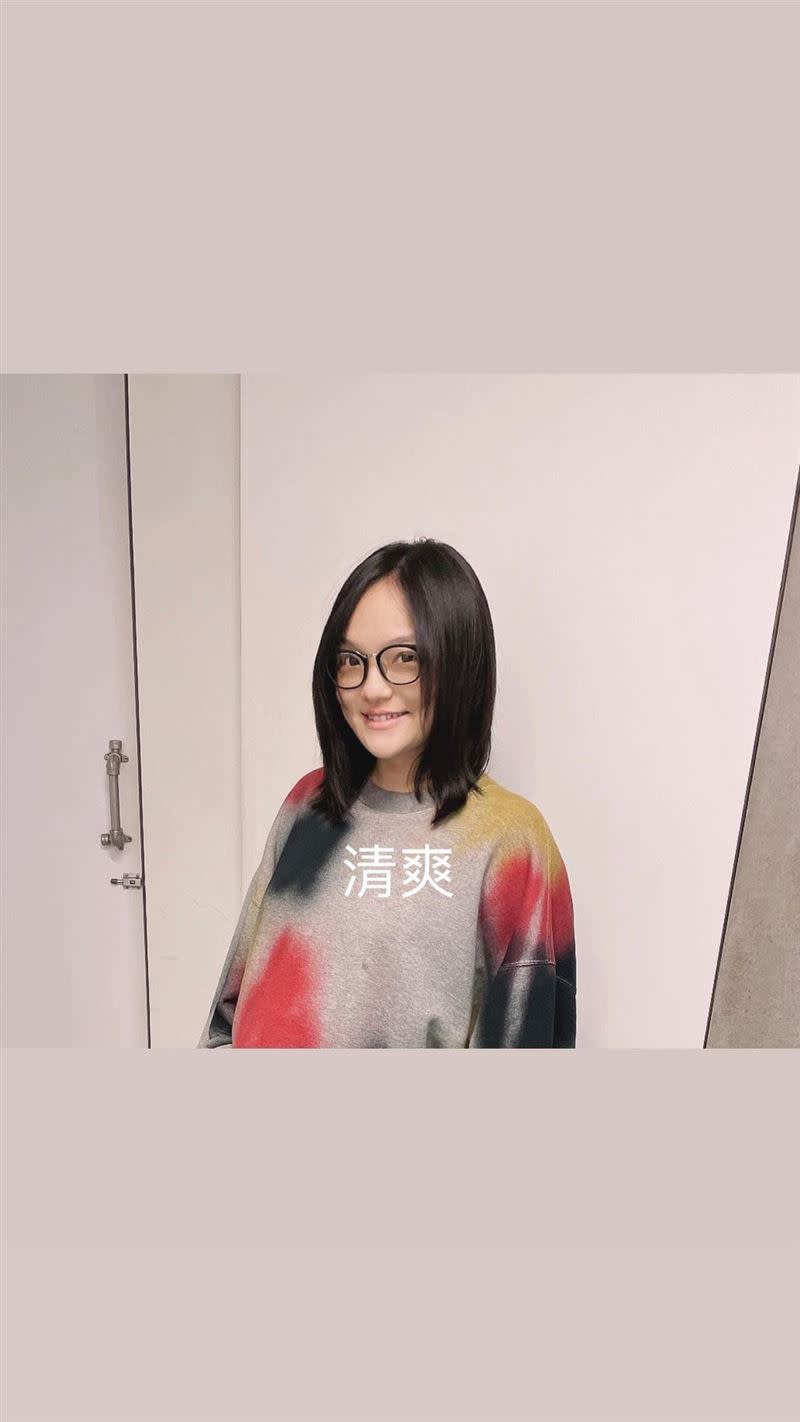 徐佳瑩在限時動態分享剪髮過程。（圖／翻攝自IG）