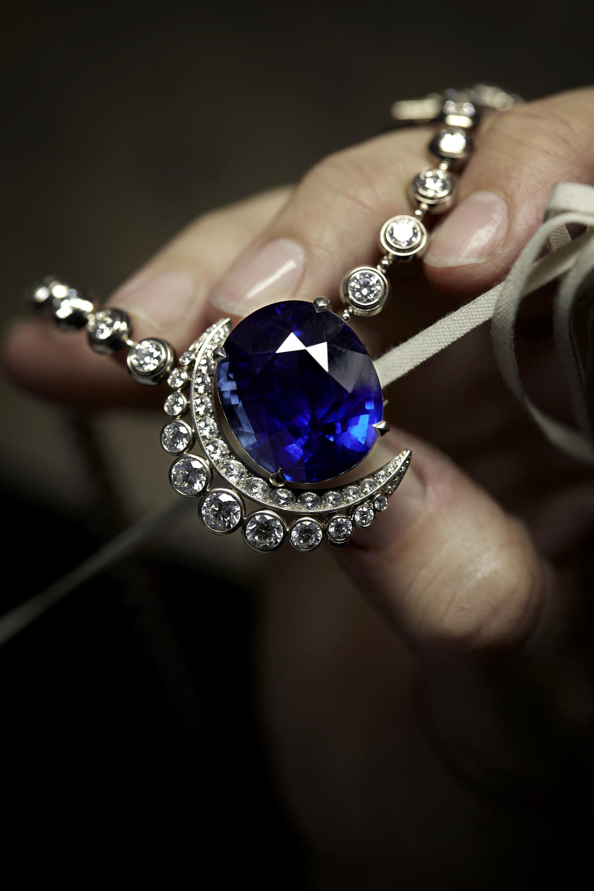 Cartier Celebrates the Allure of the Necklace at Paris Couture