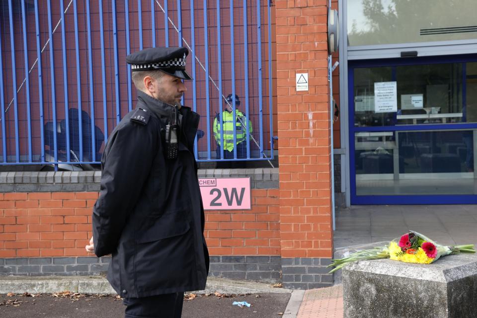 Police pay tribute in Croydon (Nigel Howard)