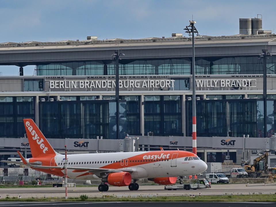 EasyJet Airbus A320 at Berlin's Brandenburg Airport