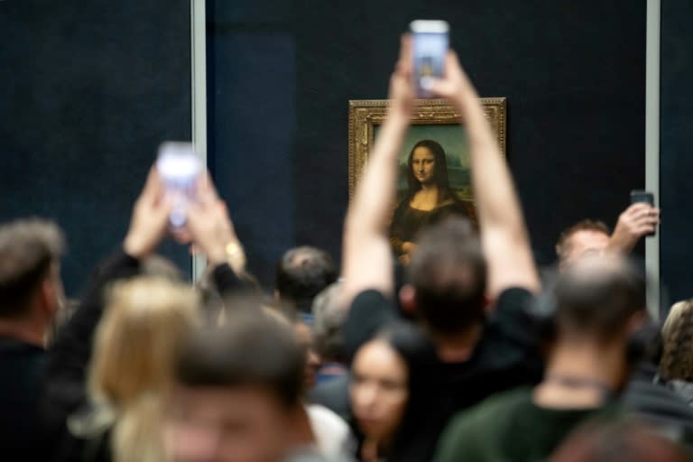 Some 20,000 people per day come to see the Mona Lisa (Antonin UTZ)
