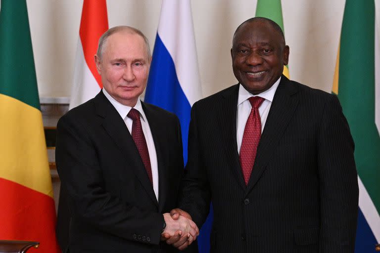 Ramaphosa viajará a Rusia la semana próxima, para asistir a la cumbre Rusia-África en San Petersburgo.