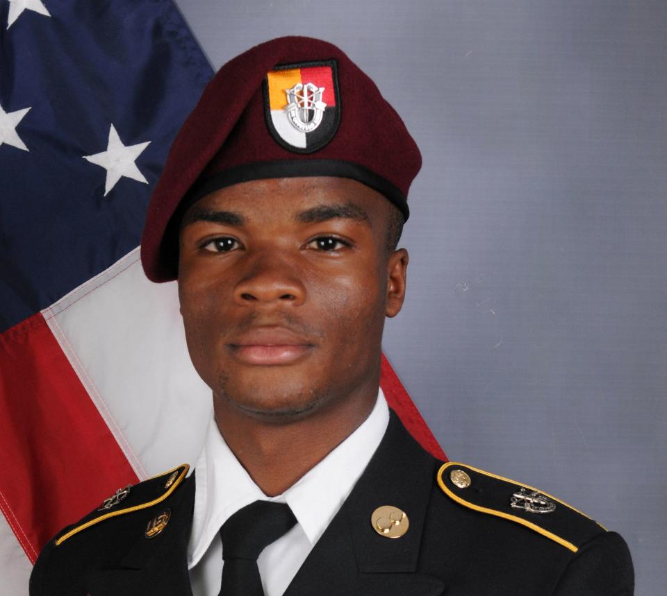 U.S. Army Sgt. La David Johnson, who was among four special forces&nbsp;service members killed in Niger, West Africa, on Oct. 4, poses in a handout photo. (Photo: Courtesy U.S. Army Special Operations Command via Reuters)