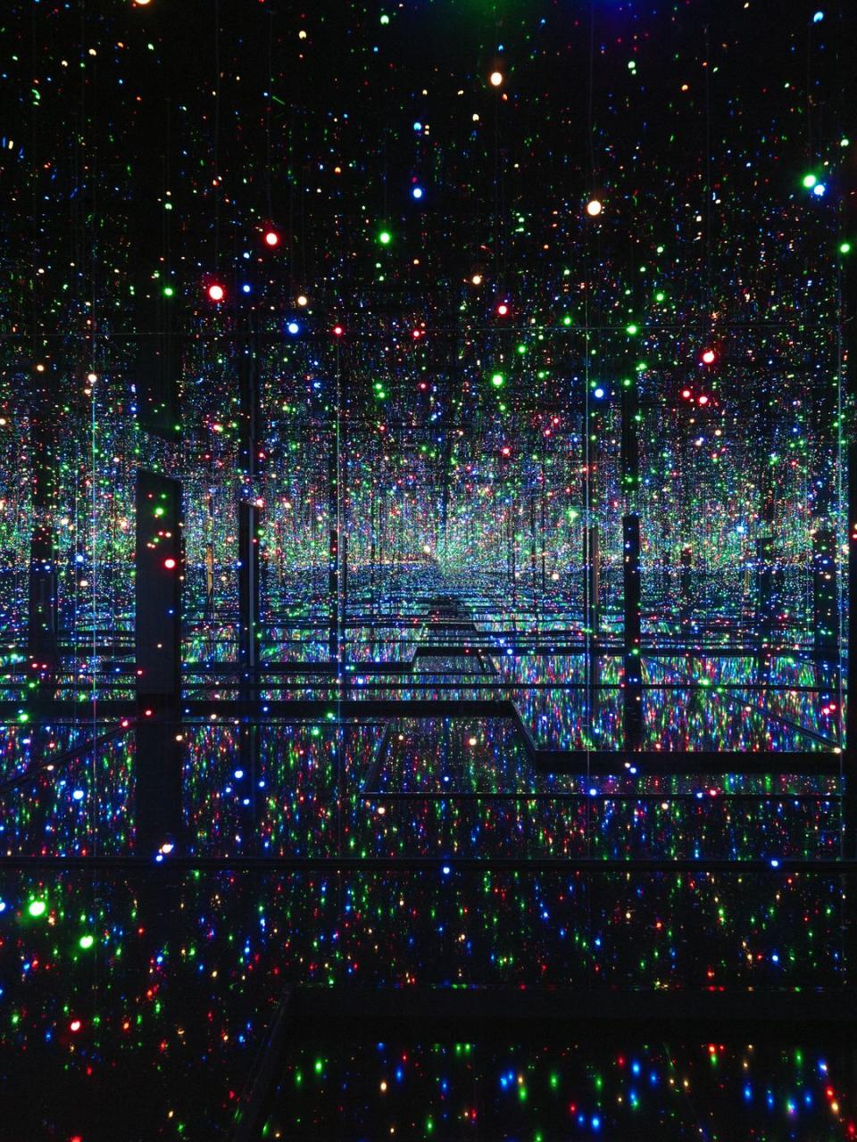 2) ‘Yayoi Kusama: Infinity Mirror Rooms’ at Tate Modern