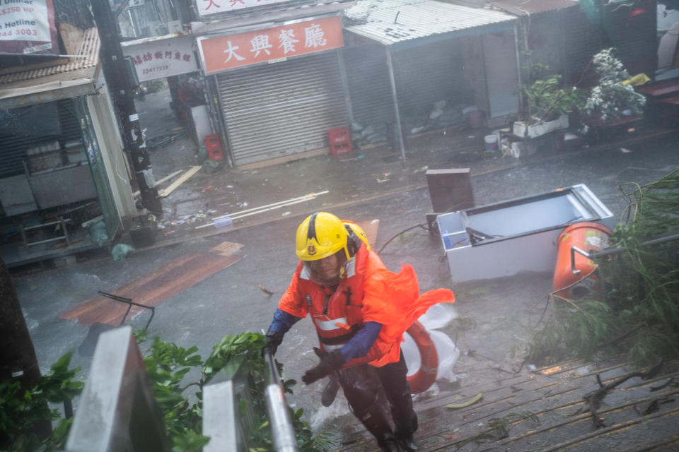 FEUERWEHR IM EINSATZ