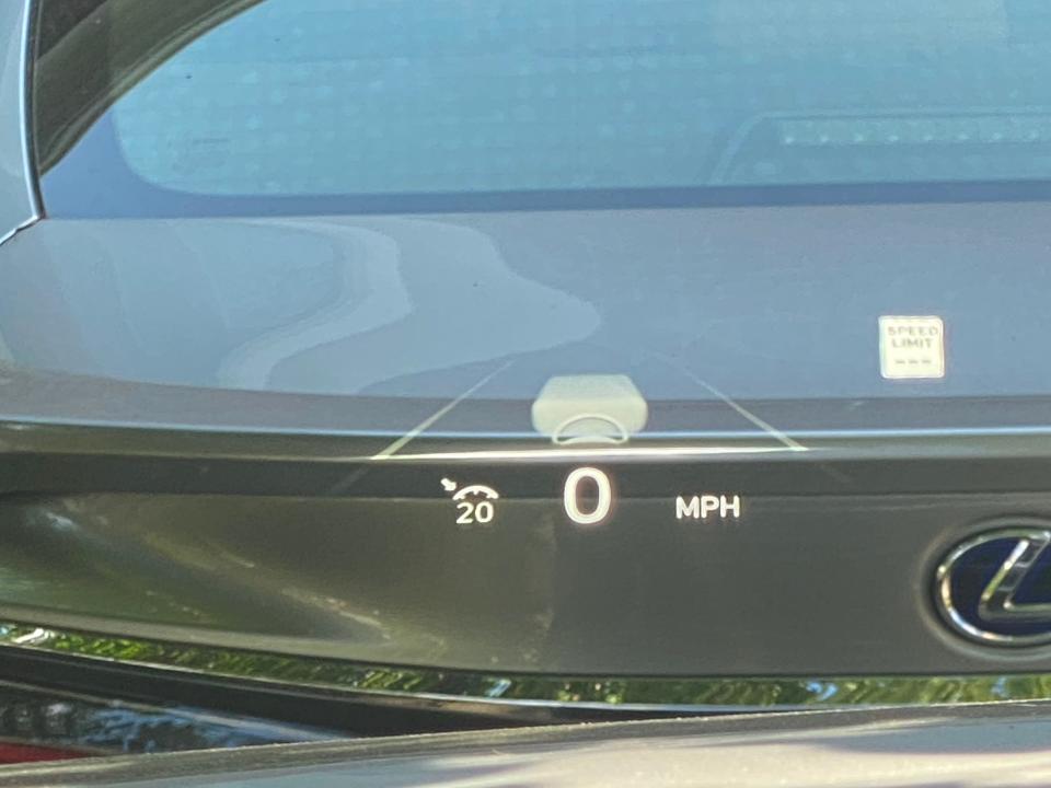 The Hyundai Palisade SUV's head-up display.