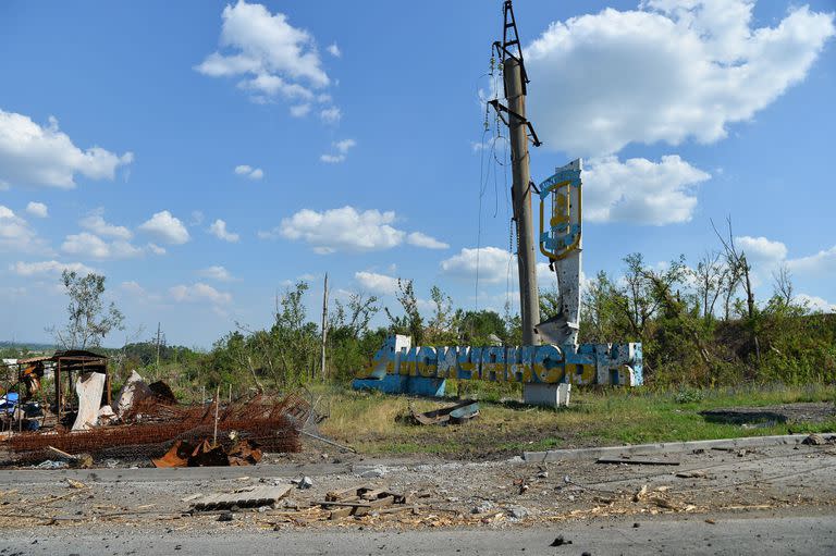 Destrucción causada por los combates en los alrededores de la ciudad de Severodonetsk, en Lugansk 