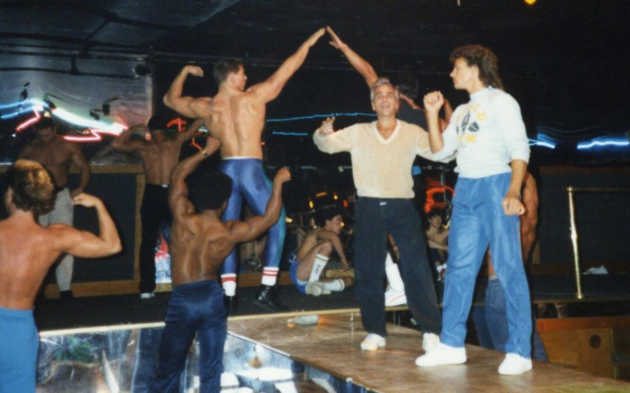 Auch Nick De Noia, Mitte, sorgte mit seinen Choreografien für den steilen Aufstieg der Striptease-Gruppe. (Bild: A+E Networks)