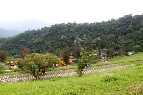 【台北文山區】福德坑環保復育公園─滑草、放風箏、騎單車！