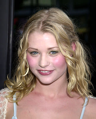 "Roswell" star Emilie deRavin at the L.A. premiere of MGM's Original Sin