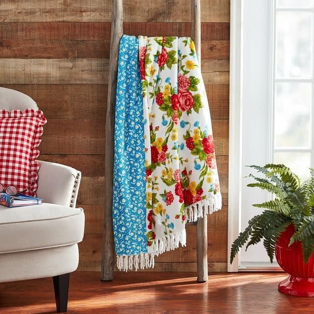 <p><a href="https://go.redirectingat.com?id=74968X1596630&url=https%3A%2F%2Fwww.walmart.com%2Fip%2FThe-Pioneer-Woman-Plush-Reversible-Throw-Sweet-Rose%2F694925219&sref=https%3A%2F%2Fwww.thepioneerwoman.com%2Fproducts%2Fa60382397%2Fthe-pioneer-woman-blanket-sale-walmart-2024%2F" rel="nofollow noopener" target="_blank" data-ylk="slk:Shop Now;elm:context_link;itc:0;sec:content-canvas" class="link rapid-noclick-resp">Shop Now</a></p><p>The Pioneer Woman Plush Reversible Throw - Sweet Rose</p><p>walmart.com</p><p>$8.99</p>