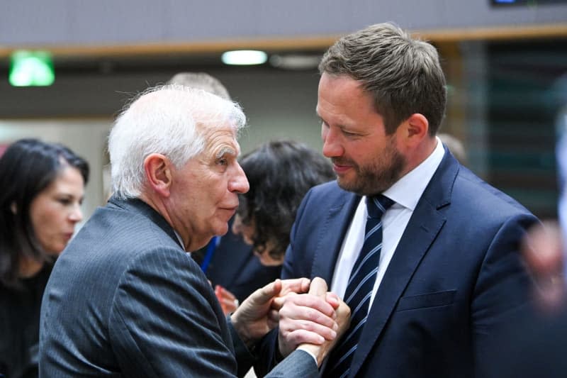 High Representative of the European Union for Foreign Affairs and Security Policy Josep Borrell (L) talks with Estonian Foreign Minister Margus Tsahkna during the EU Foreign Ministers Council. -/European Council/dpa