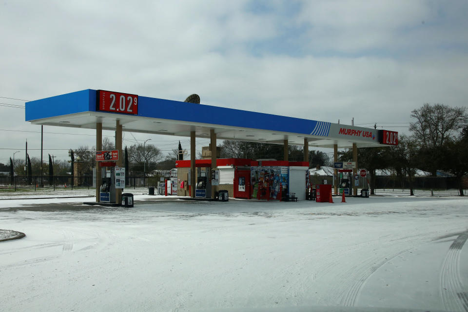 HOUSTON, Feb. 15, 2021 -- A gas station is closed due to power outage in Houston, Texas, the United States, on Feb. 15, 2021. Up to 2.5 million customers were without power in the U.S. state of Texas Monday morning as the state's power generation capacity is impacted by an ongoing winter storm brought by Arctic blast. (Photo by Chengyue Lao/Xinhua via Getty) (Xinhua/Chengyue Lao via Getty Images)