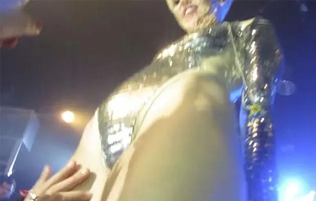 Miley let her fans touch her down there. Photo: YouTube/mattypop39