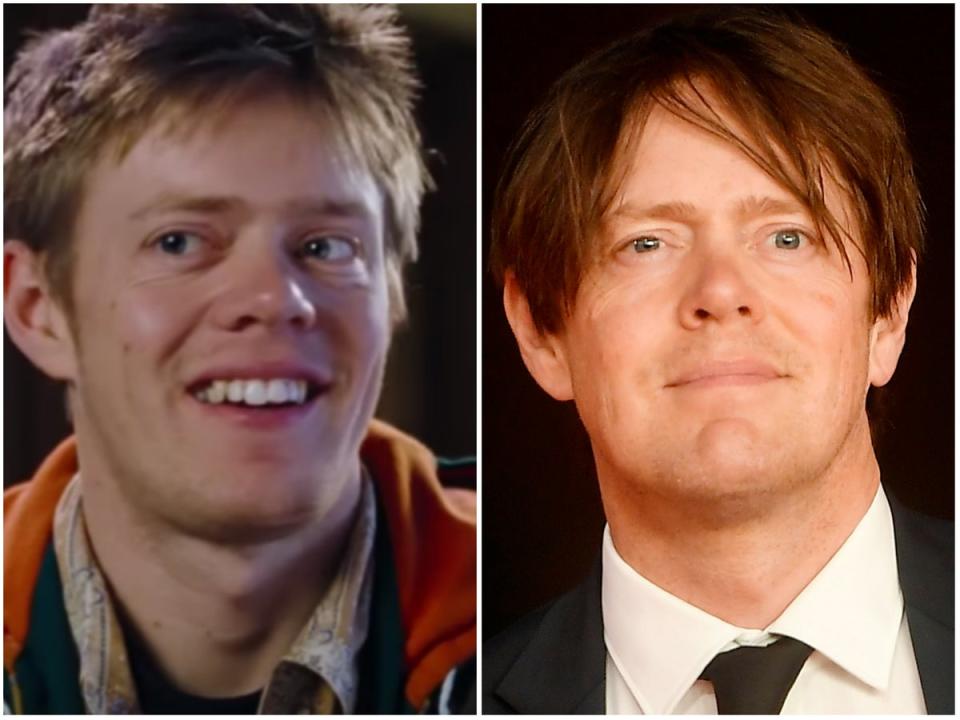 Kris Marshall in ‘Love Actually’ and in 2021 (Universal, Getty)