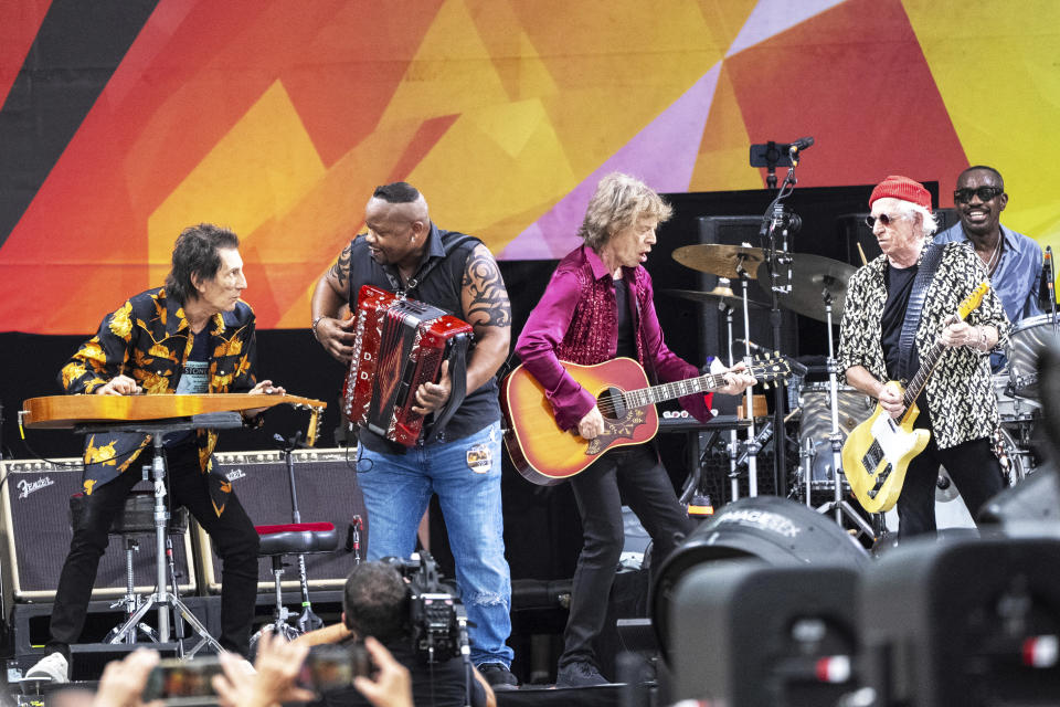 Lured by historic Rolling Stones performance, halfamillion fans