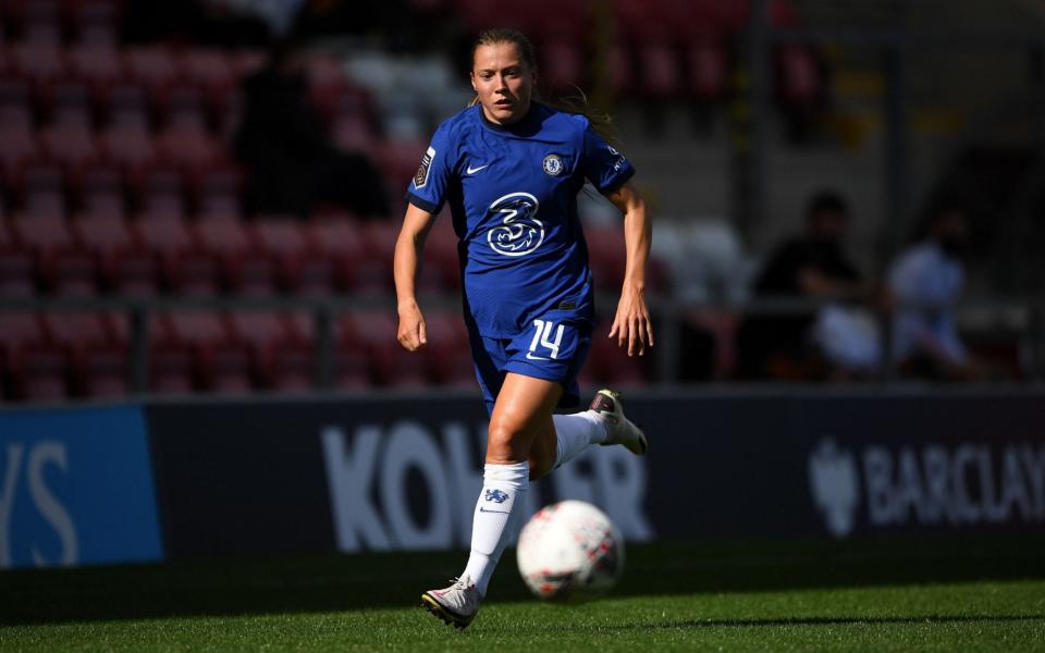 Fran Kirby of Chelsea runs with the ball during the Barclays Women's Super League Match between Manchester United Women and Chelsea Women at Leigh Sports Village on September 06, 2020 in Leigh, England.  - GETTY IMAGES