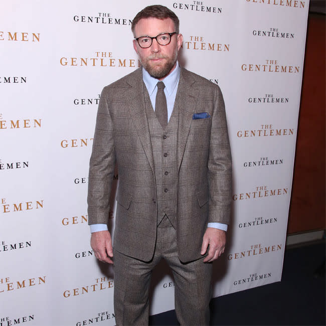 Demandan a Guy Ritchie por presunto plagio sobre 'The Gentlemen' credit:Bang Showbiz